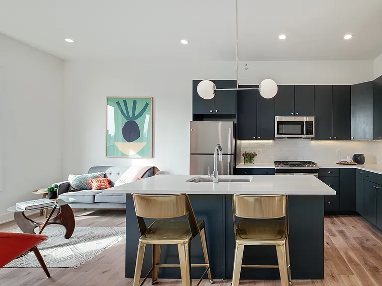 1822 N Front St #9 — Photo 9