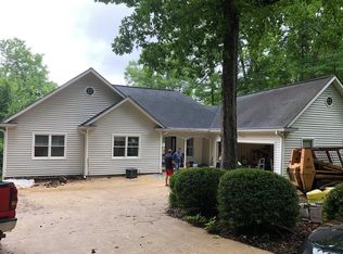 1180 Lakecrest Dr, Sparta, GA 31087