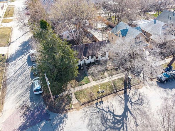 wichita-kansas-77356117 picture