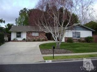 93 Mansfield Ln, Camarillo, CA 93010