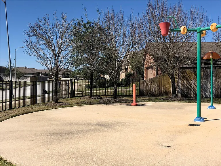 25311 Saddlebrook Ranch Dr — Photo 30