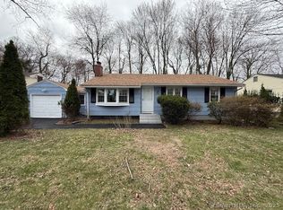 215 Beechwood Rd, West Hartford, CT 06107