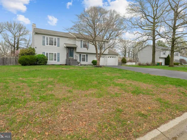 317 Wooddale Ave, New Castle, DE 19720