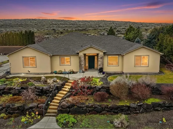 477 Heritage Hills Dr, Richland, WA 99352