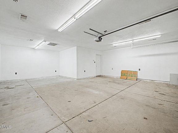 5th image of 1833 N EDGEWATER Circle