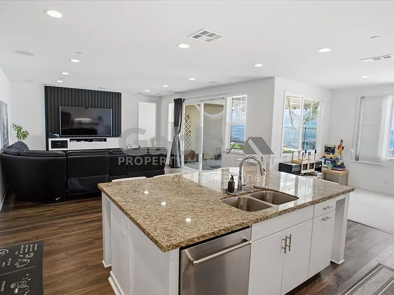 17952 Spire Ct — Photo 8