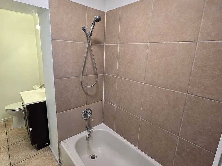 4811 Comanche Rd NE — Photo 29
