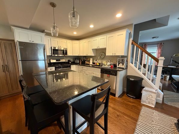 28 Hemlock Rd