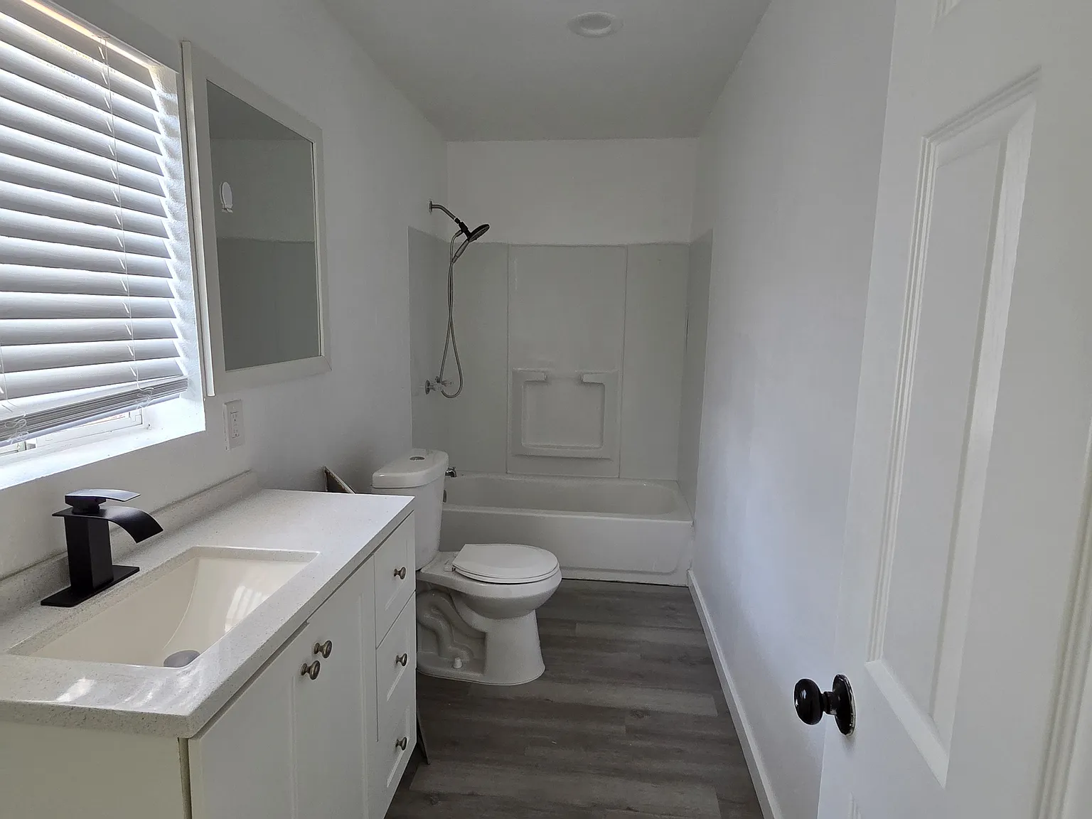 2 bed, $3,000 — Photo 3