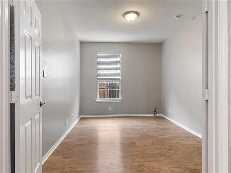 534 Apricot Dr — Photo 19