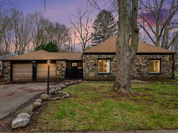 728 Jenks Blvd, Kalamazoo, MI 49006