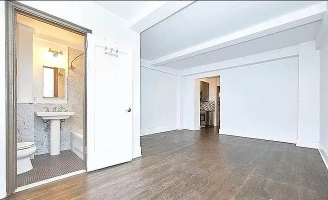 Rented by Compass | media 2