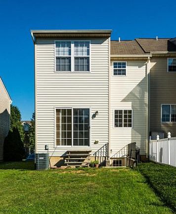 4th image of 211 Mary Jane Ln