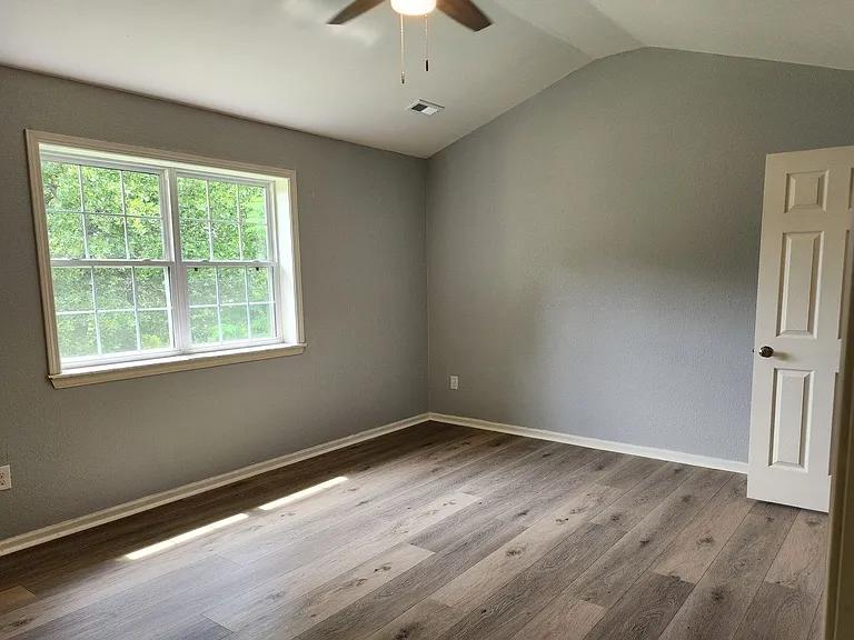20325 Henry Ln — Photo 12