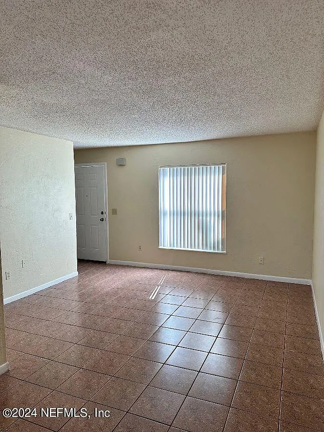 Building Photo - 60 Masters Dr #C