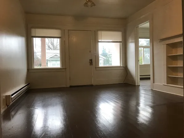 267 Johnson Ave, Coos Bay, OR 97420