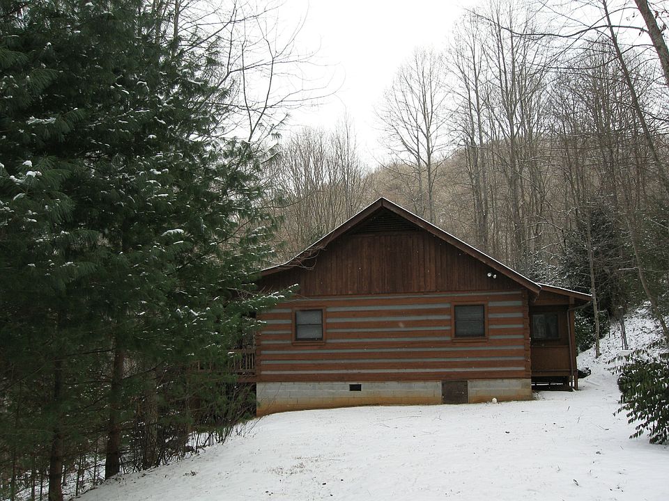 2nd image of 2692 Dark Ridge Rd