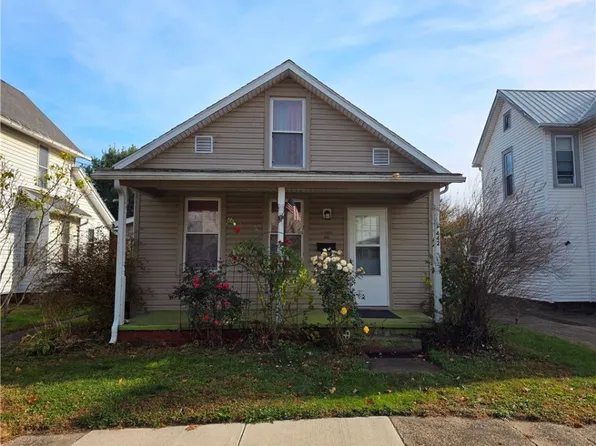 442 N 8th St, Coshocton, OH 43812
