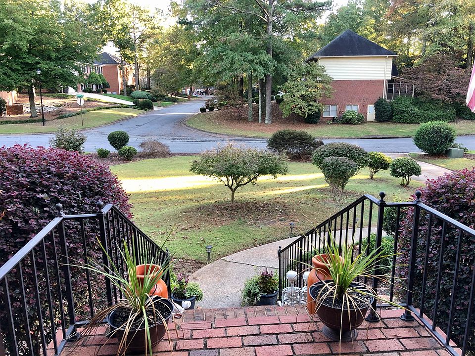 overview from the front door