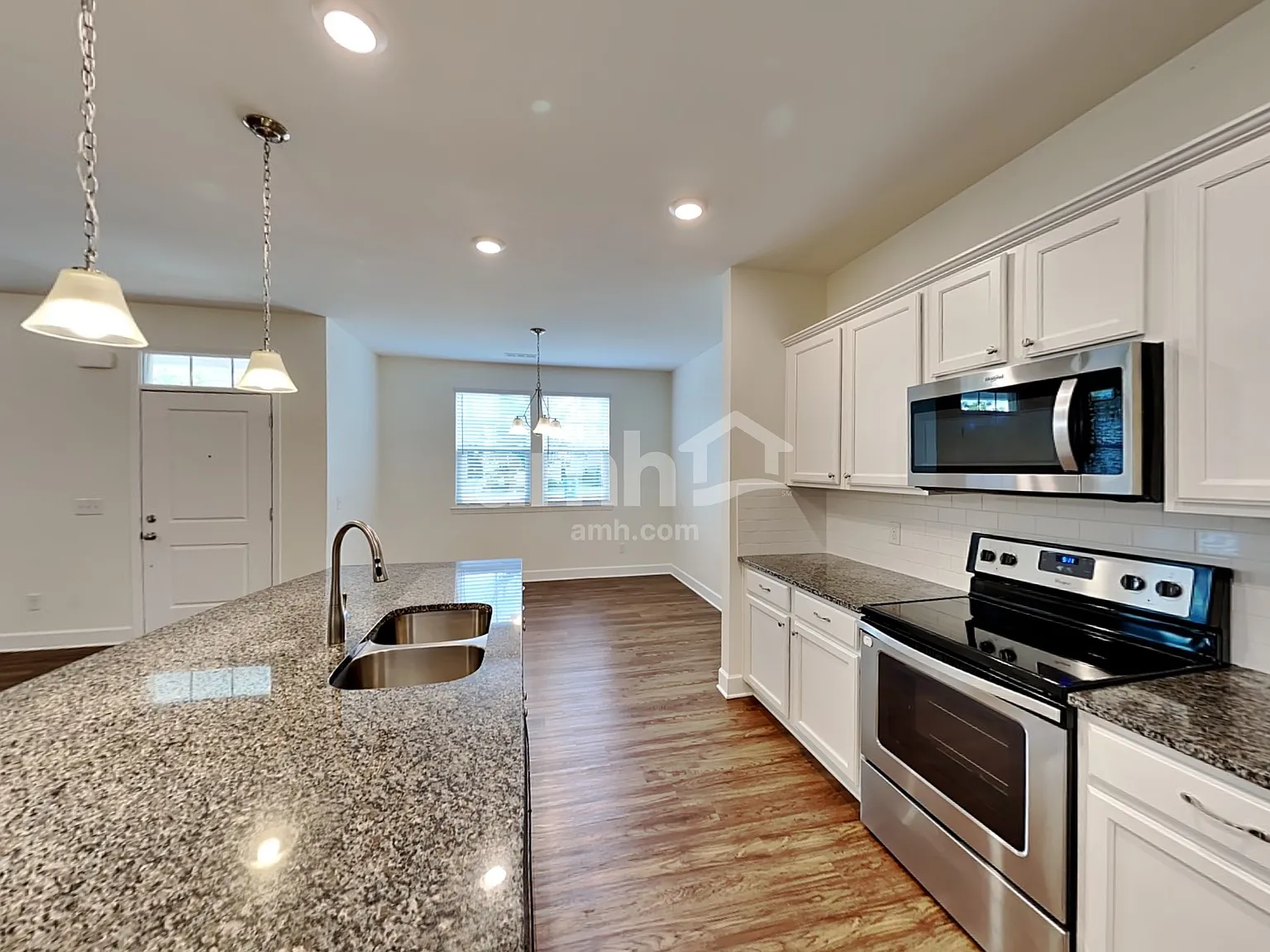 3 bed, 2.5 bath, 2022 sqft, $2,380 — Photo 3