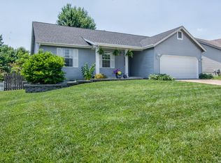 1235 Tara Ln, Saint Peters, MO 63304