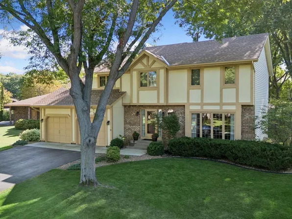 10001 Chowen Ave S, Bloomington, MN 55431