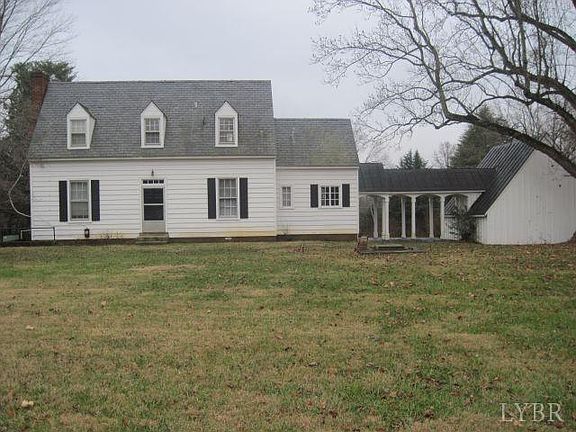 2nd image of 1720 Lakeside Dr