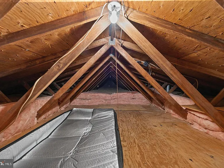 13501 Kelmont Ct — Photo 31