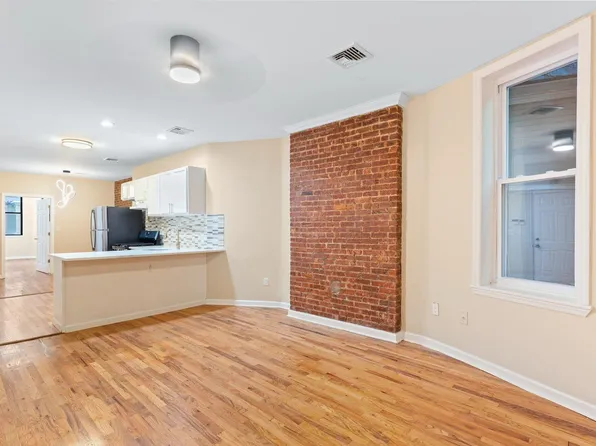 378 Baldwin Avenue image 15 of 18