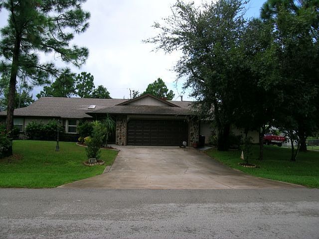 Main Drive/Garage