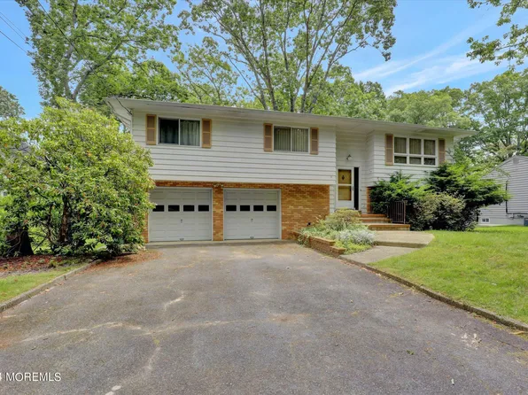 61 Forest Drive, Lakewood, NJ 08701