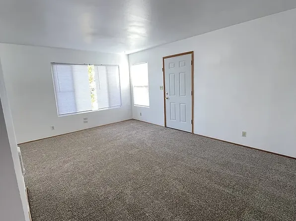 607 E 14th St #607, The Dalles, OR 97058