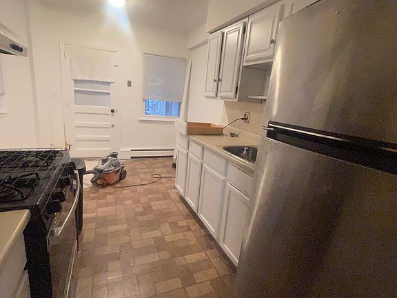 5th image of 2987 Lawton Ave Floor 2