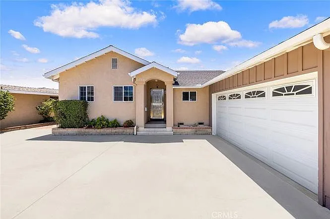 1003 Langley Way — Photo 13