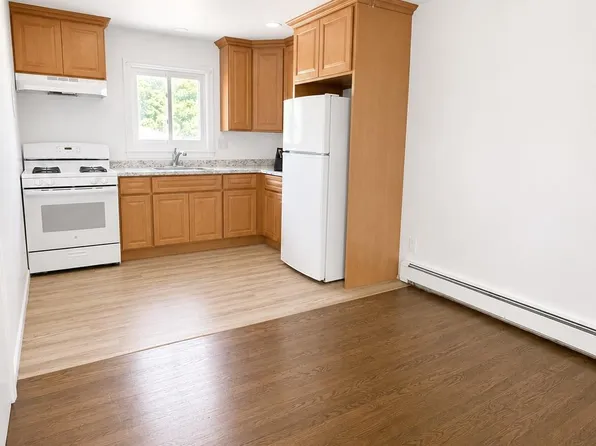 639 S Wellwood Ave, Lindenhurst, NY