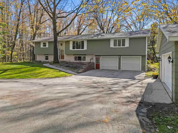 6710 Gregory Ln, Sobieski, WI 54171