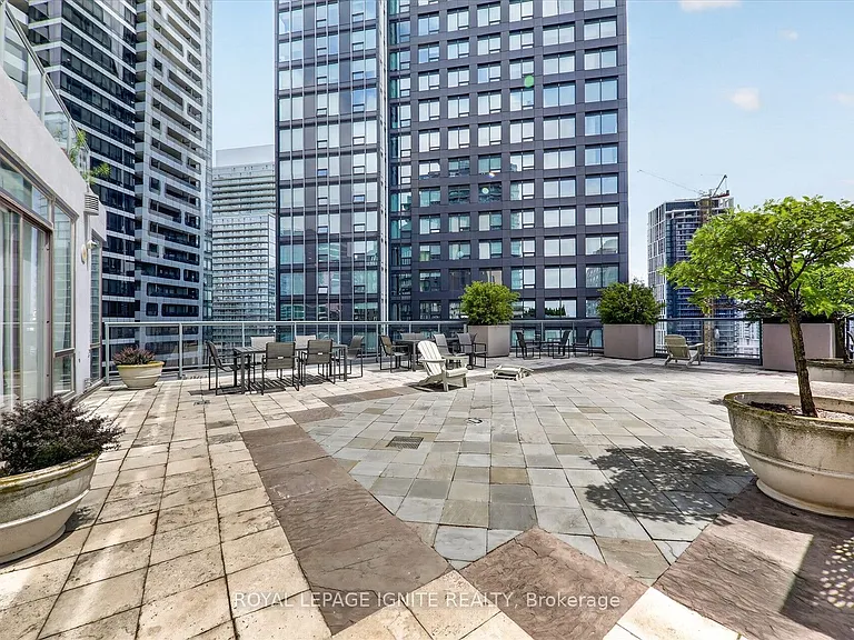 24 Wellesley St W #1206 — Photo 27