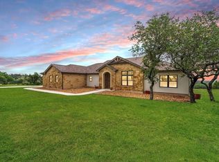 328 E Distant View Dr, Fredericksburg, TX 78624