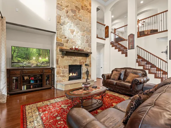 28503 Riverside Crest Ln, Huffman, TX 77336