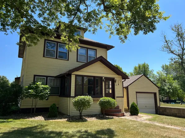 114 S 5th Ave E, Truman, MN 56088