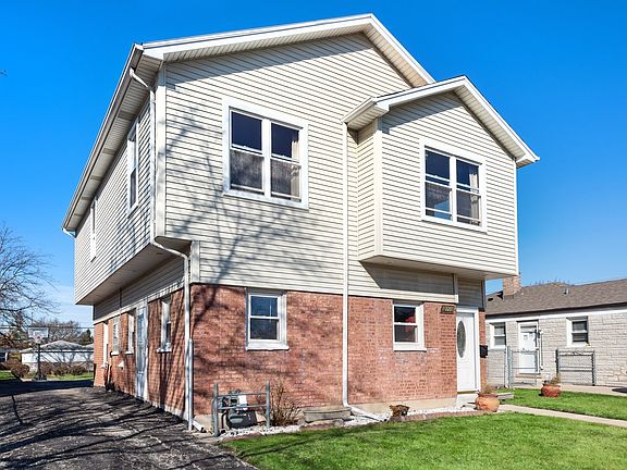 2nd image of 2710 Leona Ave