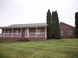 447 Toll Branch Rd, Johnson City, TN 37601