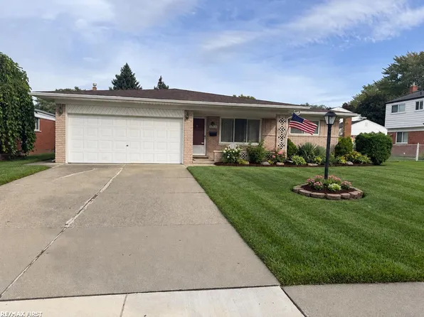 33628 Chatsworth Dr, Sterling Heights, MI 48312