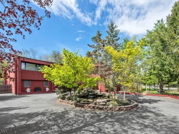 84 Bogerts Mill Rd, Harrington Park Boro, NJ 07640