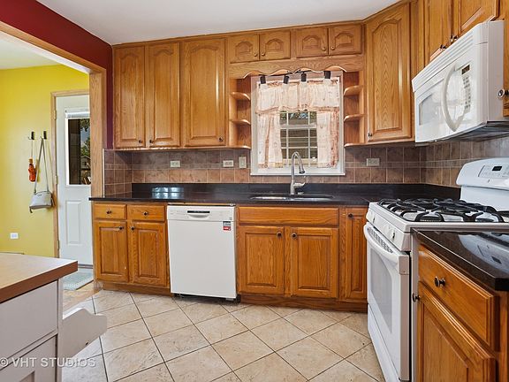 5th image of 509 N Michigan Ave