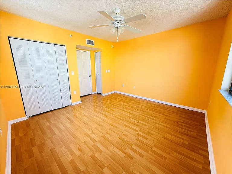 1919 Van Buren St #620A — Photo 18