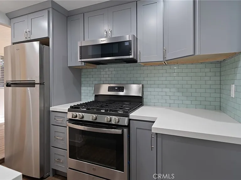 426 Brooks St — Photo 6