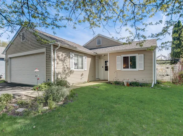 2435 Red Bud Ln, Aurora, IL 60502