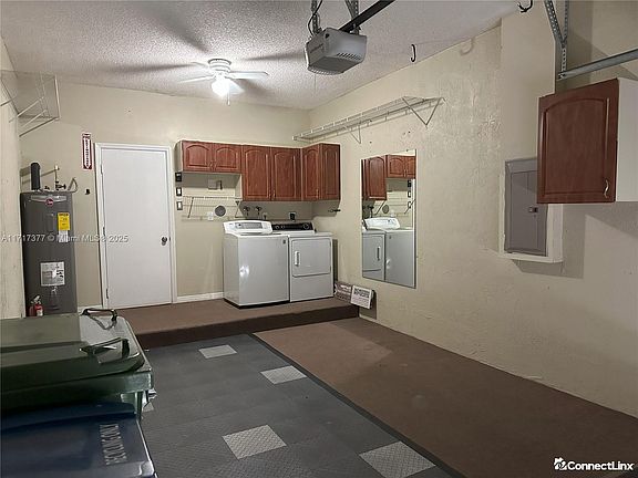 4th image of 2134 Madeira Dr