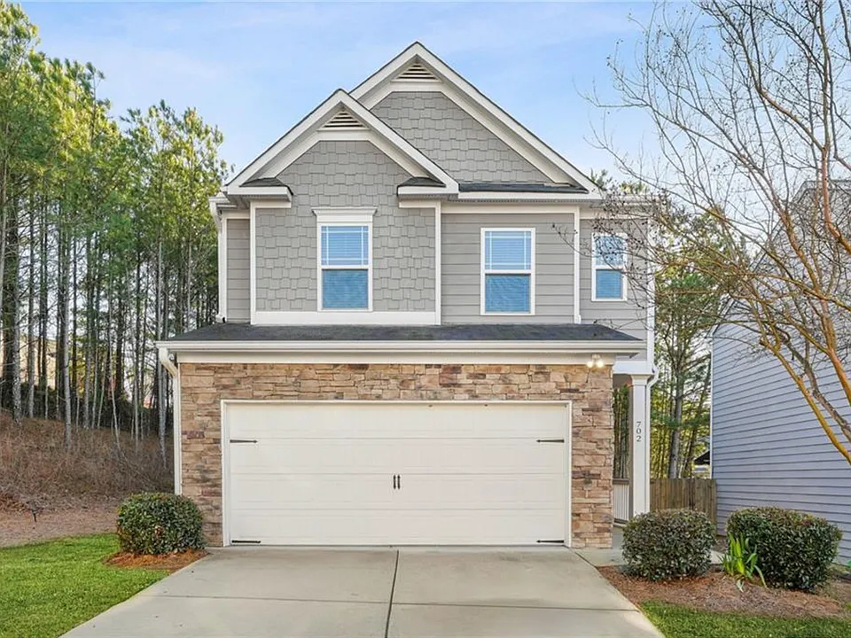 702 Barberry Dr